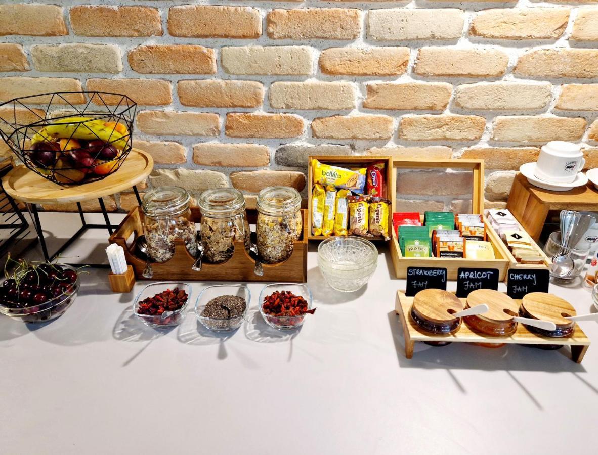 Atlantic Boutique Hotel Targu Mures Ngoại thất bức ảnh