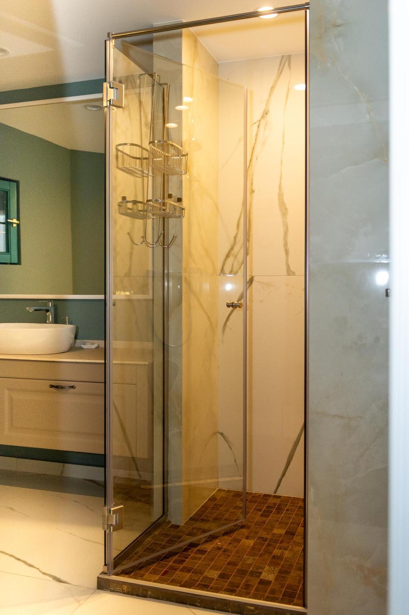 Atlantic Boutique Hotel Targu Mures Ngoại thất bức ảnh