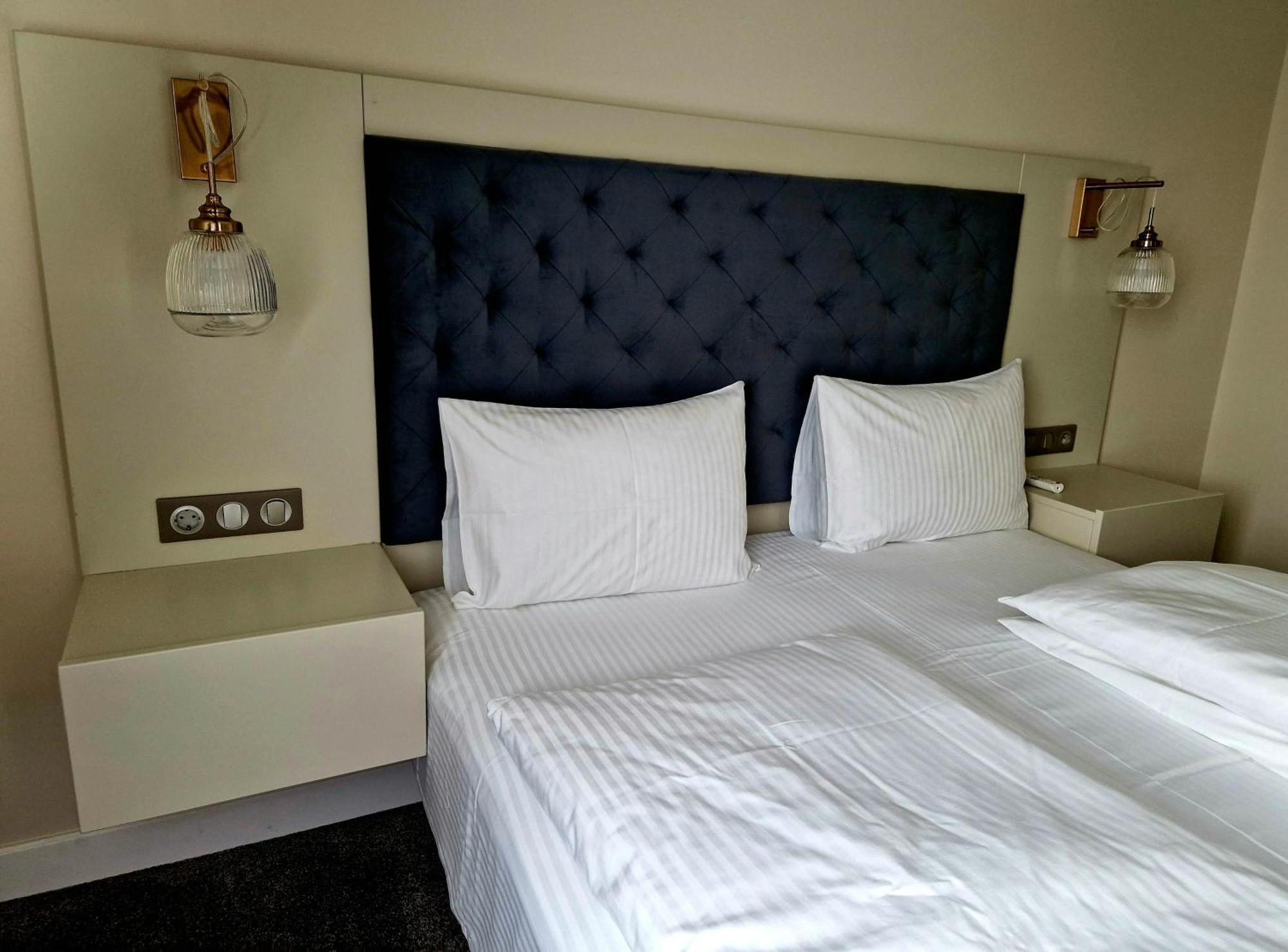 Atlantic Boutique Hotel Targu Mures Ngoại thất bức ảnh