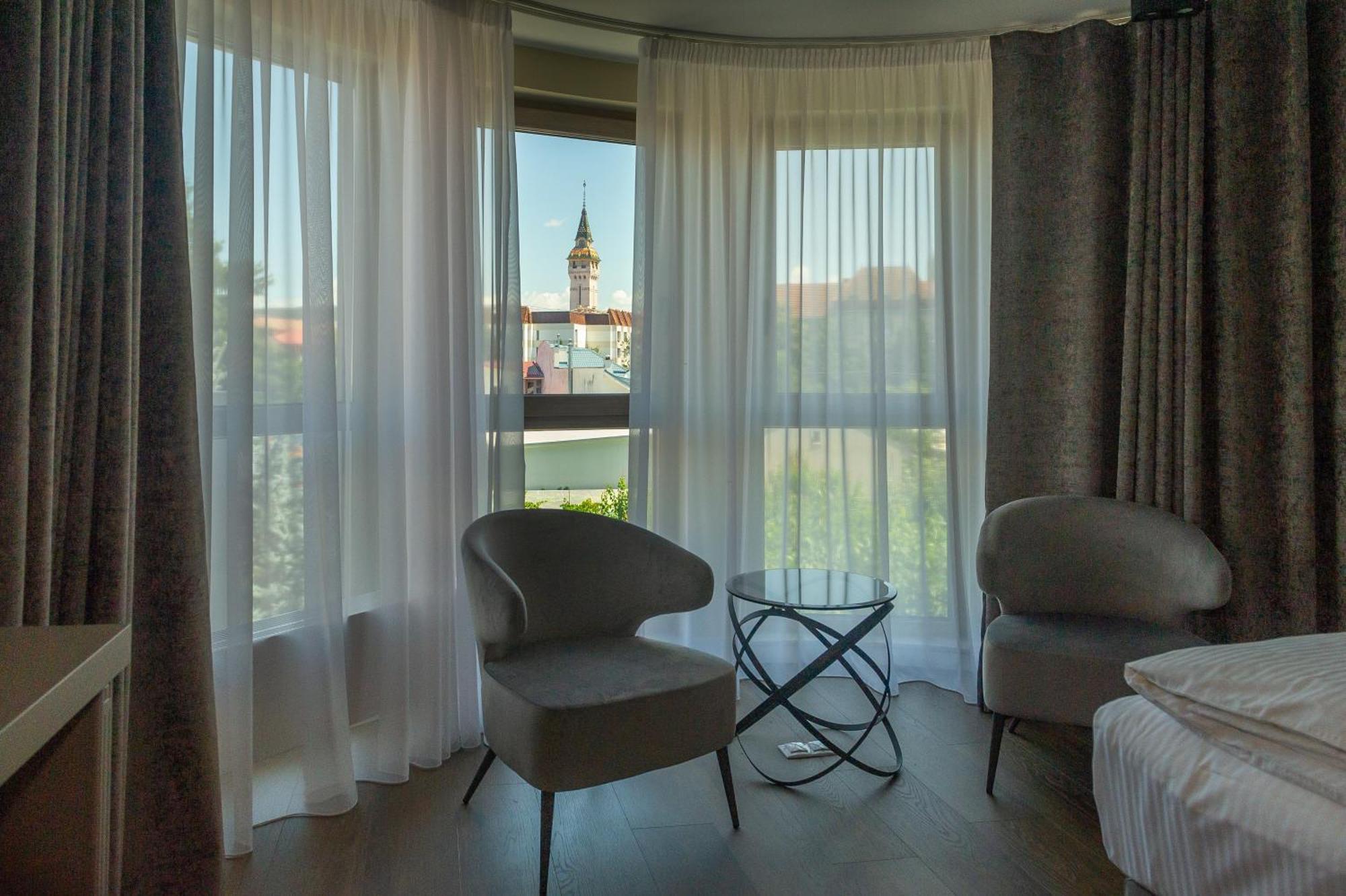 Atlantic Boutique Hotel Targu Mures Ngoại thất bức ảnh